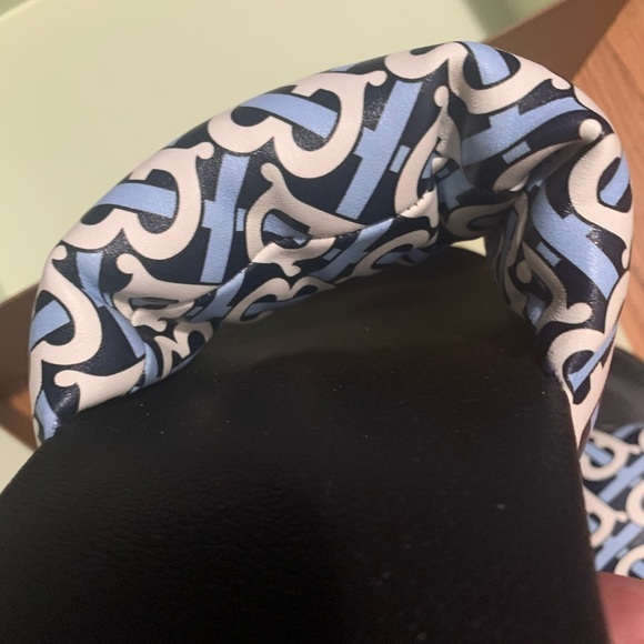 Burberry Furley TB Flock Padded Leather Slides
Sold Out !!!!!LABOR DAY SALE!! - Picture 7 of 11